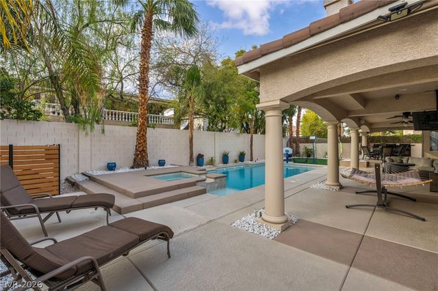 11205 Pentland Downs Street, Las Vegas, NV 89141