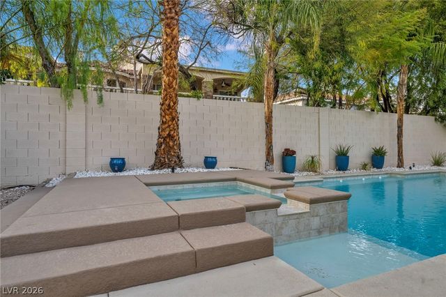 11205 Pentland Downs Street, Las Vegas, NV 89141