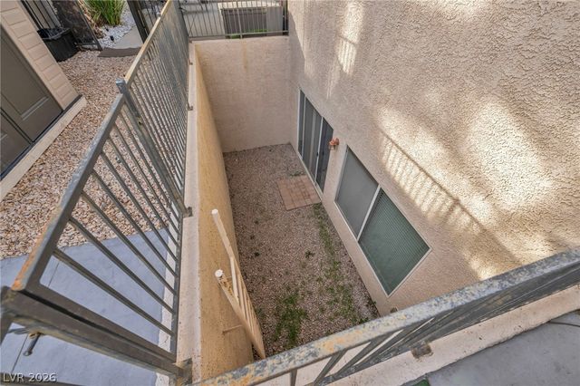 11205 Pentland Downs Street, Las Vegas, NV 89141