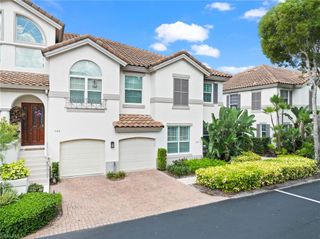142 Colonade CIR 701, Naples, FL 34103