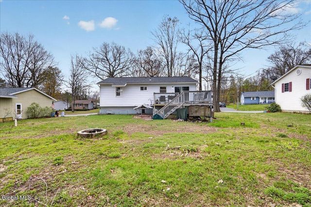 20 Wampum Drive, Saratoga Springs, NY 12866