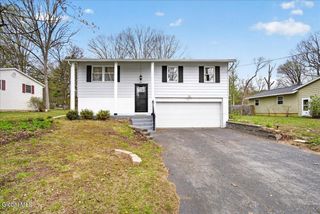20 Wampum Drive, Saratoga Springs, NY 12866