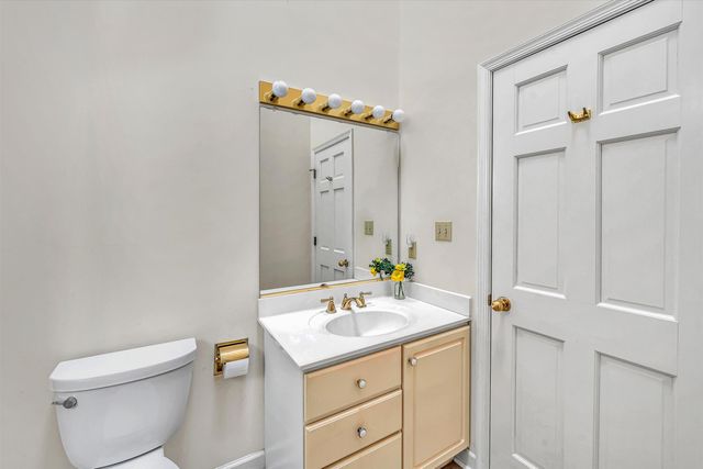 620 Winding Waters DR, Moneta, VA 24121
