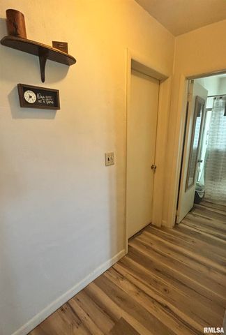 897 20TH Avenue, Roseville, IL 61473