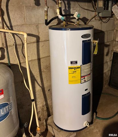 897 20TH Avenue, Roseville, IL 61473