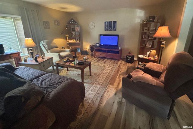 897 20TH Avenue, Roseville, IL 61473