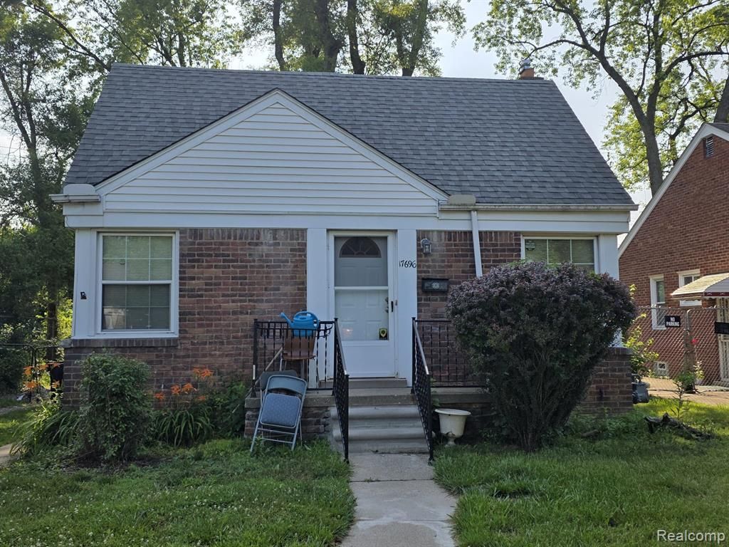 17696 Woodbine Street, Detroit, MI 48219