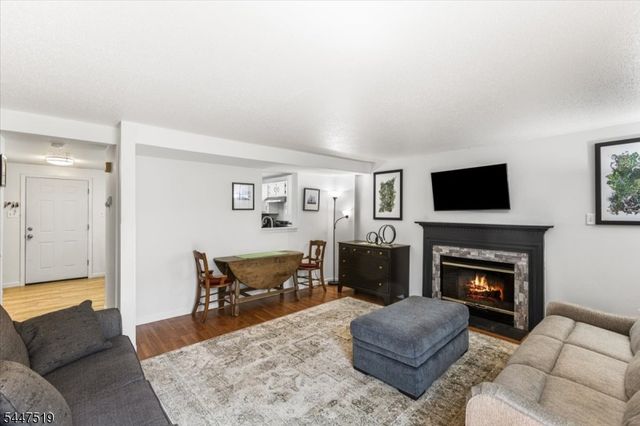 108 Constitution Way, Franklin Boro, NJ 07416