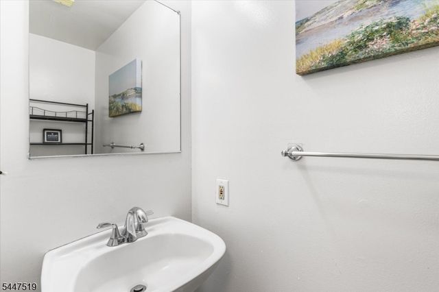 108 Constitution Way, Franklin Boro, NJ 07416