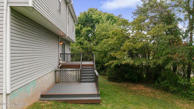 12316 Amber Woods Ct, Louisville, KY 40245