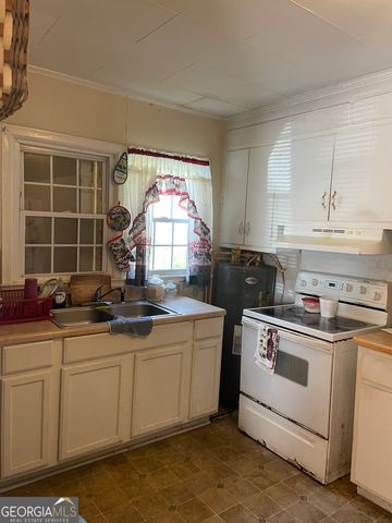 364 West Avenue, Jackson, GA 30233