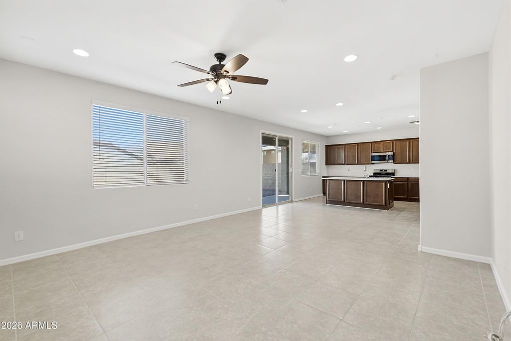12354 W GARDENIA Court, Glendale, AZ 85307 — photo 5