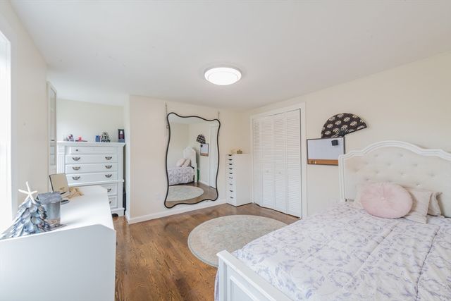 267 Sandy Hill Dr, Marshfield, MA 02050