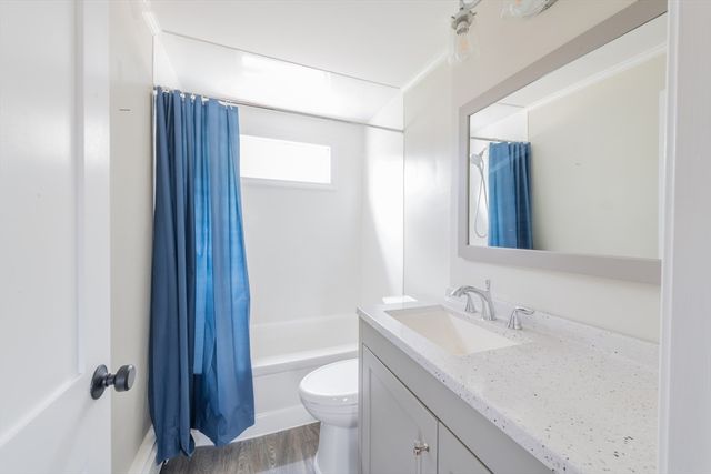 267 Sandy Hill Dr, Marshfield, MA 02050