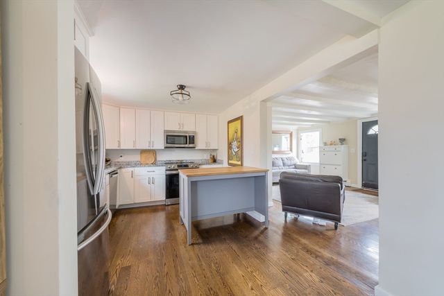 267 Sandy Hill Dr, Marshfield, MA 02050