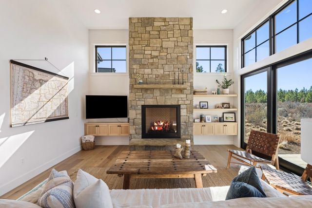 19136 Cartwright Court, Bend, OR 97702