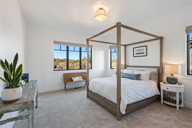 19136 Cartwright Court, Bend, OR 97702