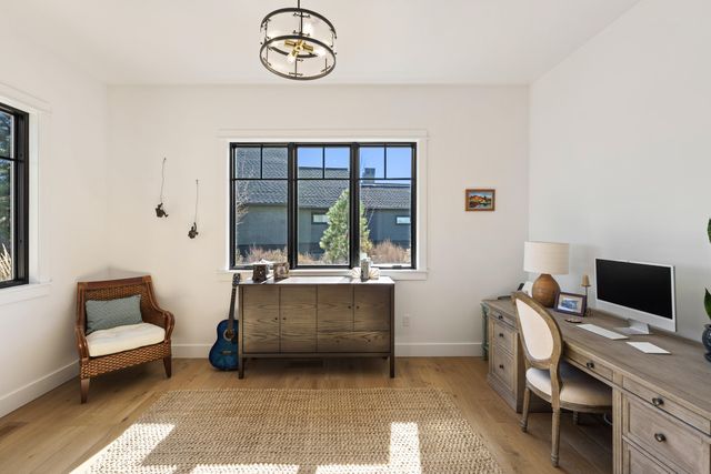 19136 Cartwright Court, Bend, OR 97702