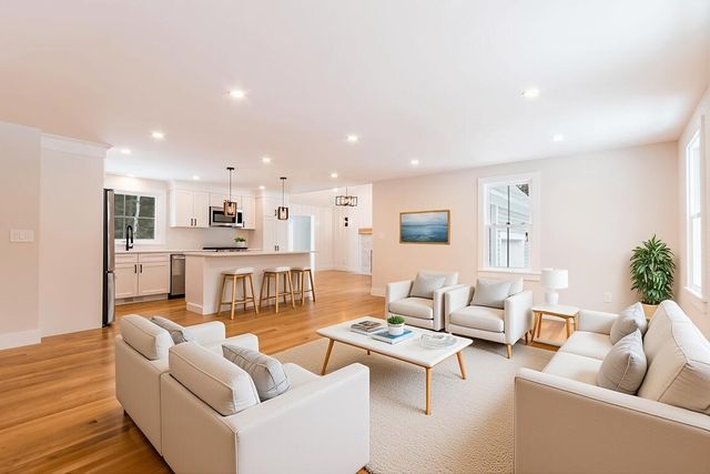 15 Jessica Way, Waquoit, MA 02536