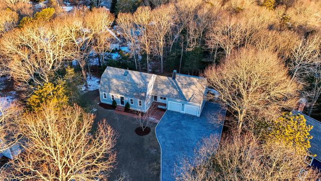15 Jessica Way, Waquoit, MA 02536