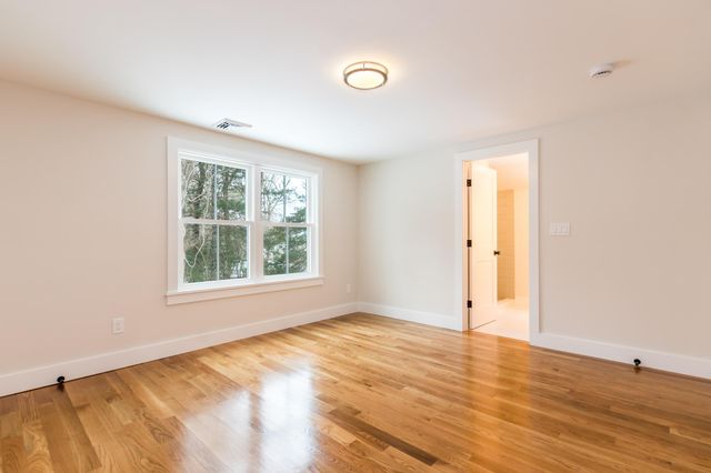 15 Jessica Way, Waquoit, MA 02536