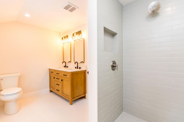 15 Jessica Way, Waquoit, MA 02536