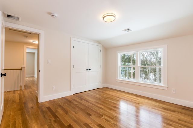 15 Jessica Way, Waquoit, MA 02536