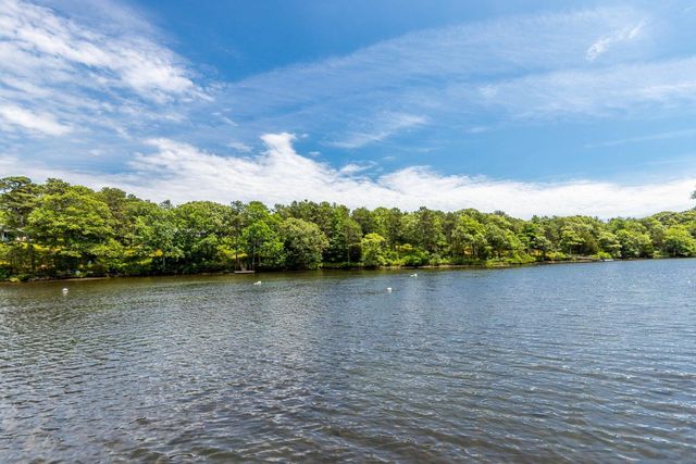 15 Jessica Way, Waquoit, MA 02536