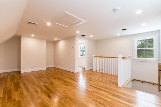 15 Jessica Way, Waquoit, MA 02536