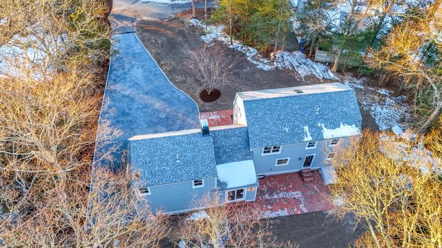 15 Jessica Way, Waquoit, MA 02536