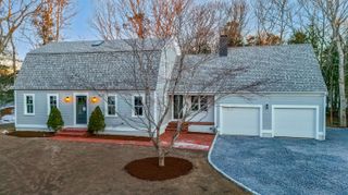 15 Jessica Way, Waquoit, MA 02536