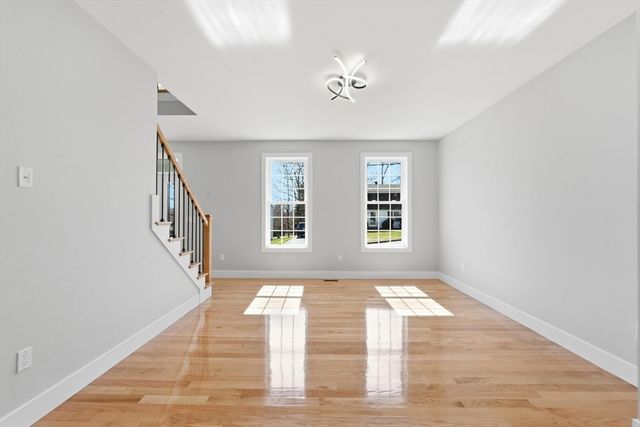 6 Barrows Rd, Worcester, MA 01609