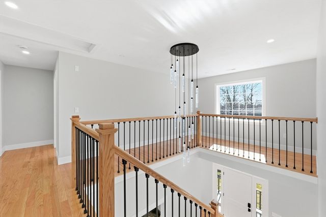 6 Barrows Rd, Worcester, MA 01609