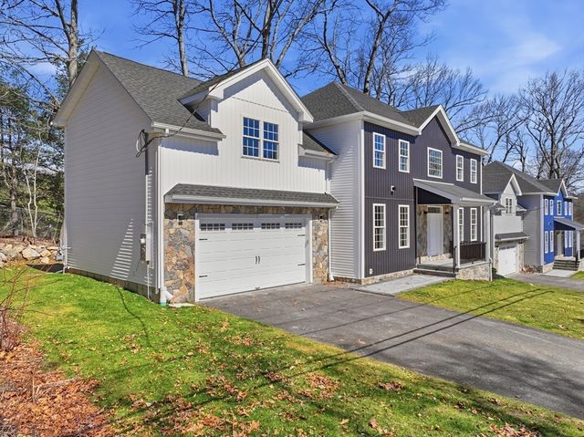 6 Barrows Rd, Worcester, MA 01609