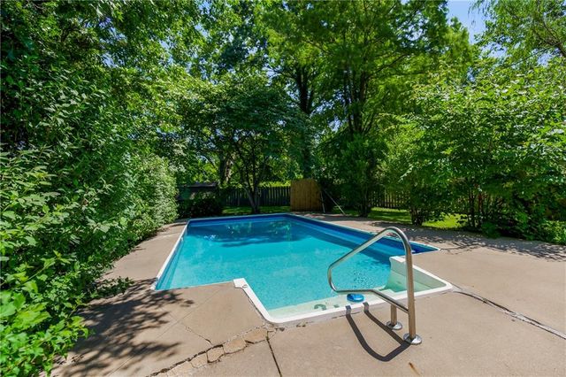 105 Continental Drive, Lansing, KS 66043