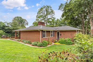 213 West Park Drive, Morganton, NC 28655