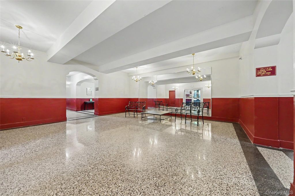 465 E Lincoln Avenue 321, Mount Vernon, NY 10552 — photo 2