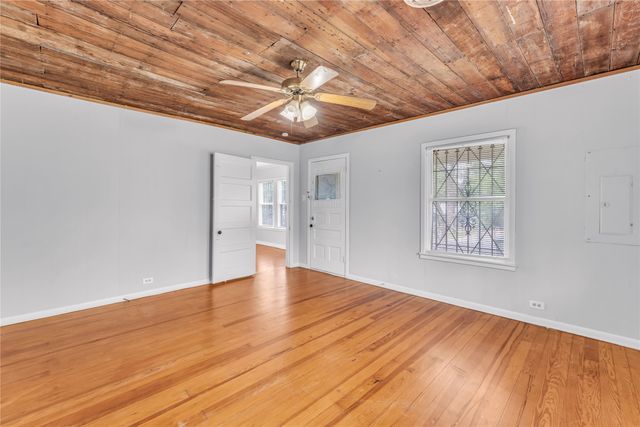 3500 N 21st Street, Waco, TX 76708
