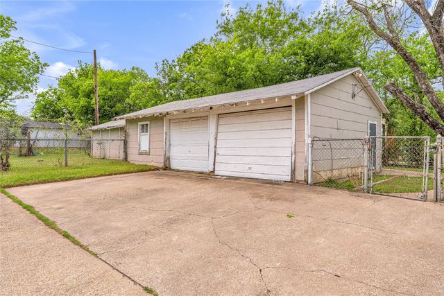 3500 N 21st Street, Waco, TX 76708