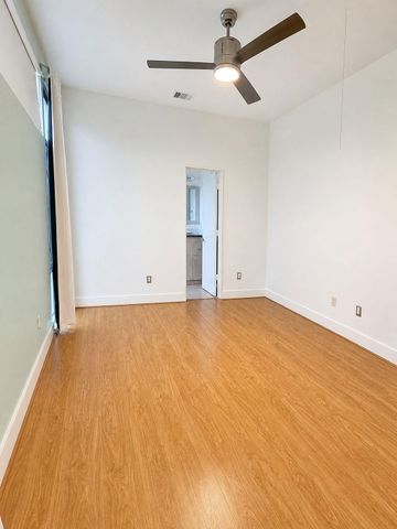 6014 Fairdale Lane B, Houston, TX 77057