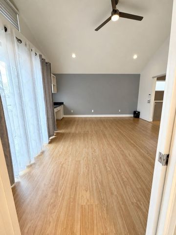 6014 Fairdale Lane B, Houston, TX 77057