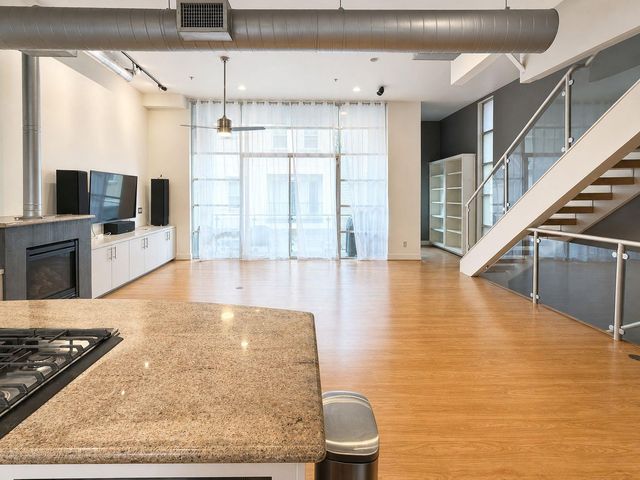 6014 Fairdale Lane B, Houston, TX 77057