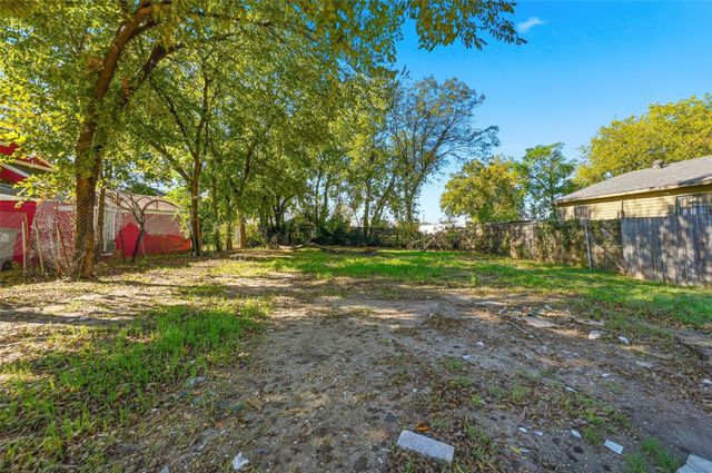 2715 Springdale Street, Dallas, TX 75210
