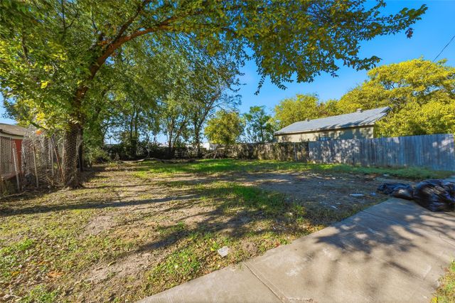 2715 Springdale Street, Dallas, TX 75210