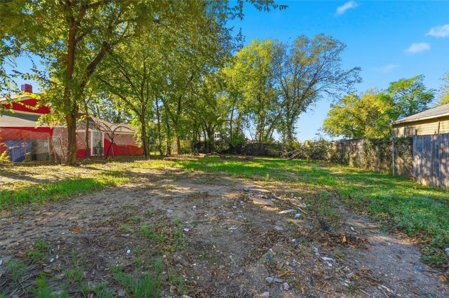 2715 Springdale Street, Dallas, TX 75210