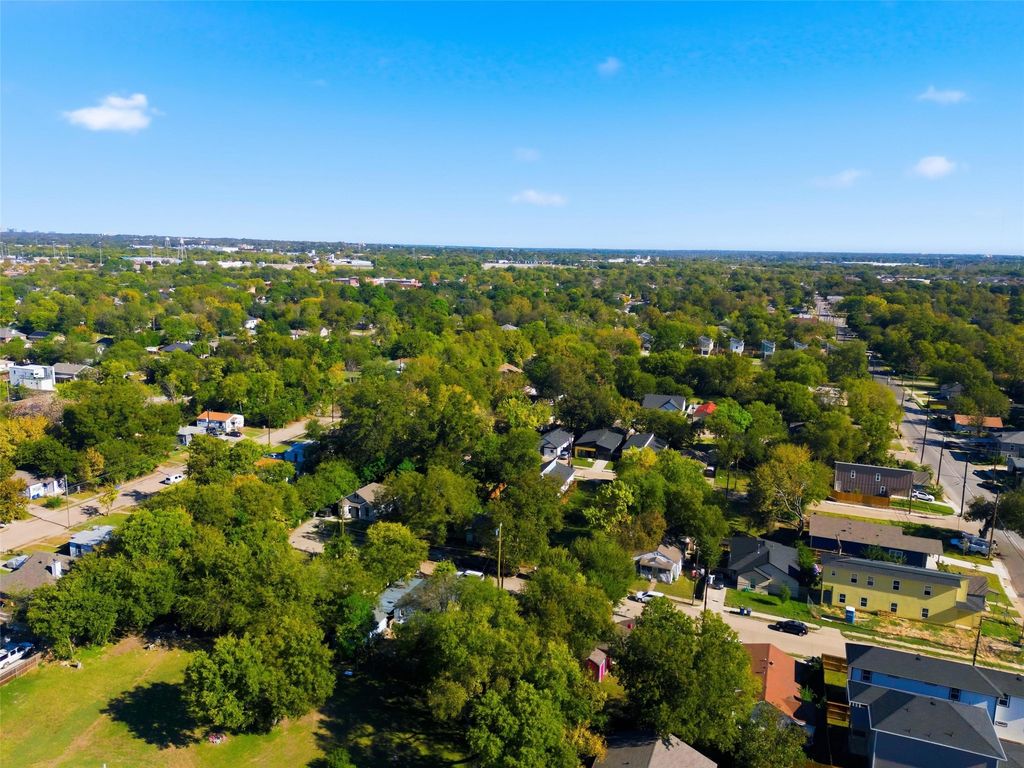 2715 Springdale Street, Dallas, TX 75210