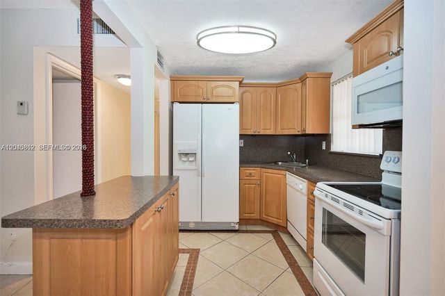 8500 SW 109 Avenue 6102, Miami, FL 33173