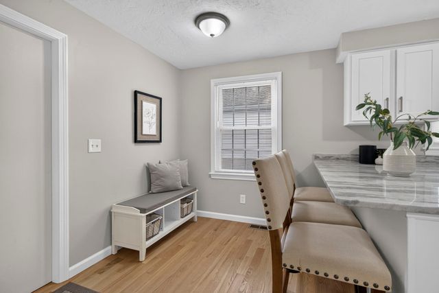 18 Fairway Cir 18, Natick, MA 01760