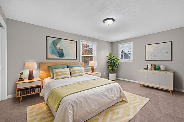 18 Fairway Cir 18, Natick, MA 01760