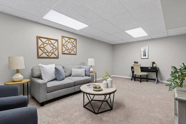 18 Fairway Cir 18, Natick, MA 01760